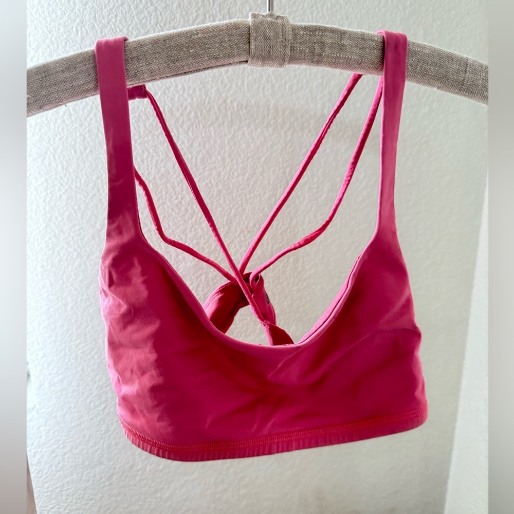 Lululemon sports bra size 8